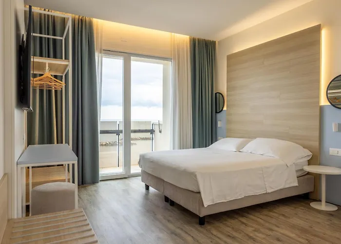 Hotel Con Piscina Baia